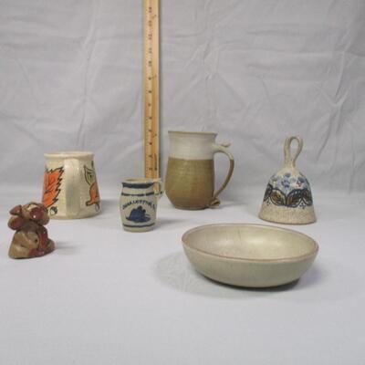 Lot 6 - Earthenware Pottery Collection