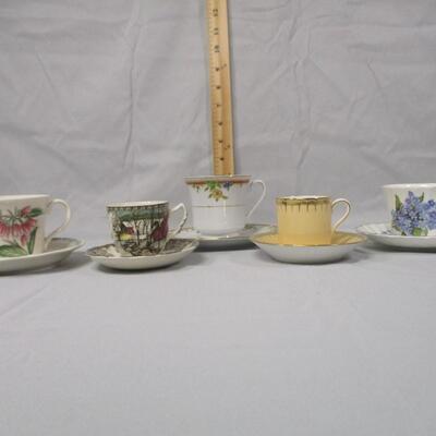 Lot 8 - (5) Tea Cups and Saucers