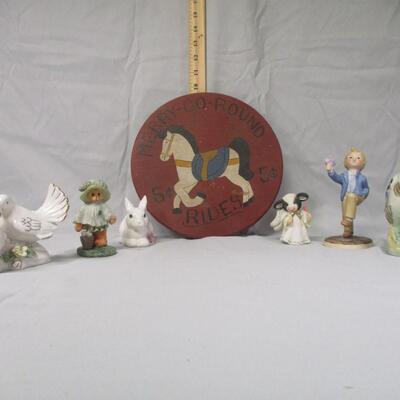 Lot 12 - Collection of Figurines (6) and a Wall Hanging