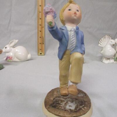 Lot 12 - Collection of Figurines (6) and a Wall Hanging