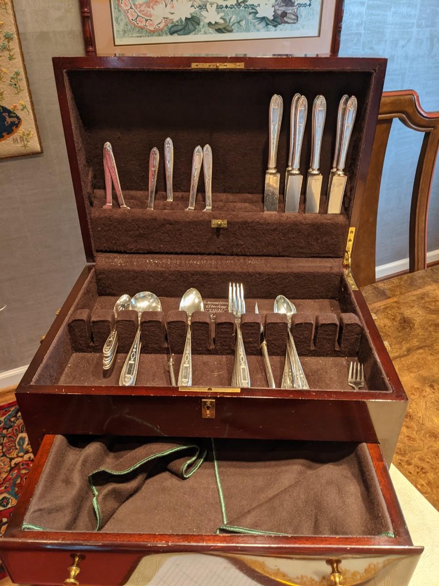 Silverware box & Silverware