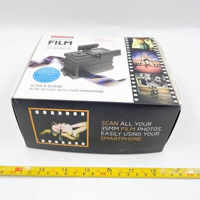 LOMOGRAPHY SMARTPHONE FILM SCANNER