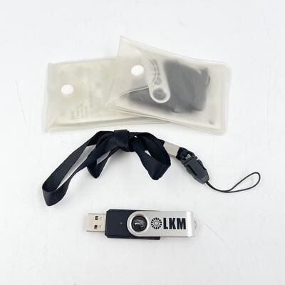 1 GB FLASH DRIVES W/LANYARDS SET OF 2