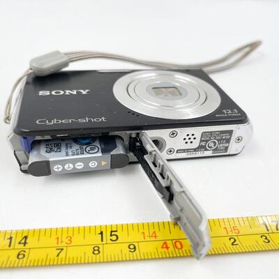 SONY CYBERSHOT DSC-W190 12.1 MP DIGITAL CAMERA W/CHARGER AND CORD