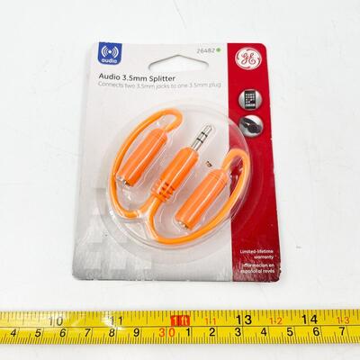 AUDIO 3.5MM SPLITTER & MICRO USB TO USB ADAPTERS