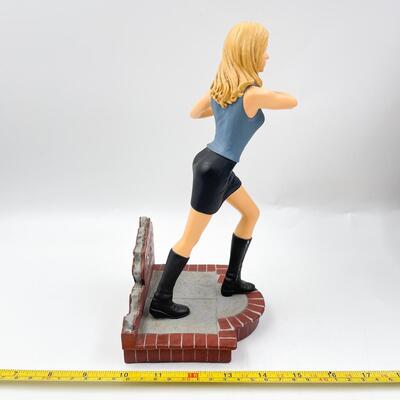 1999 LIMITED EDITION! BUFFY THE VAMPIRE SLAYER 9â€ FIGURE 1878/4500 BY STEVE VARNER 