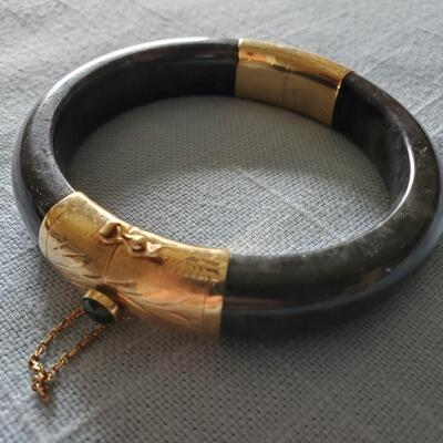 Beautiful Jade Bangle with 14 KT Gold Detail 