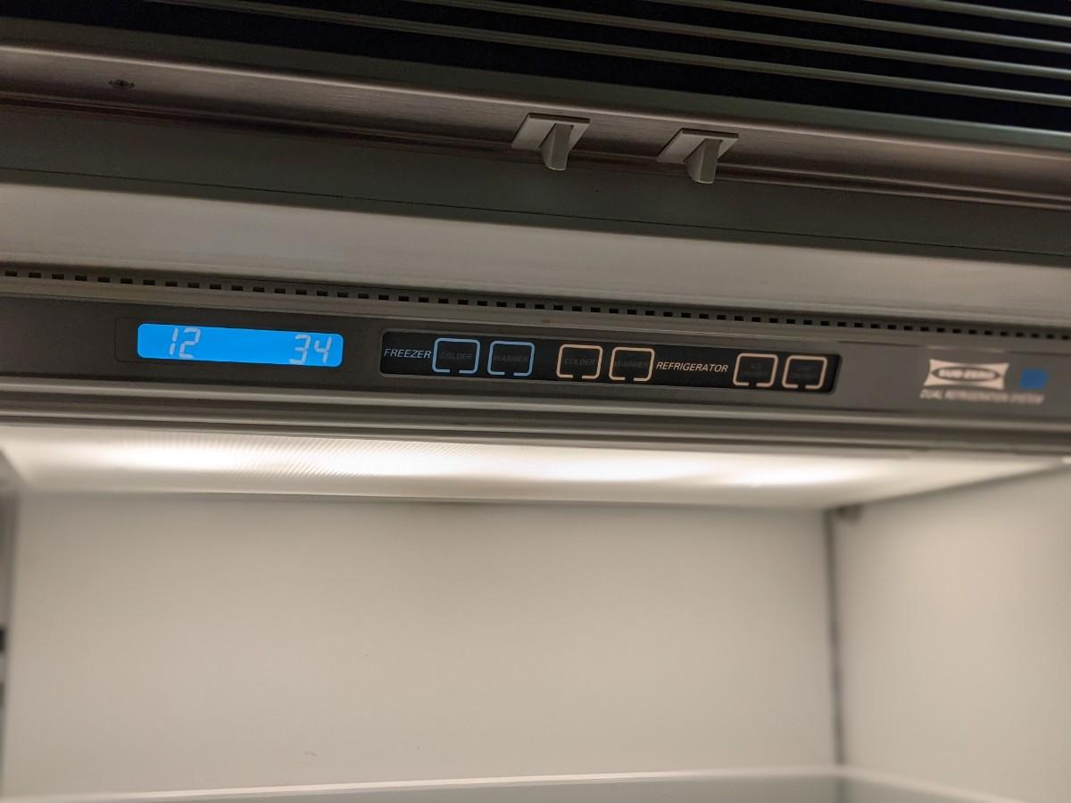 SubZero 632 RefrigeratorVery clean, Exc Condition