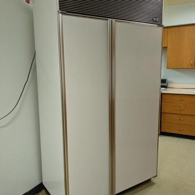 Sub-Zero 632 Refrigerator-Very clean, Exc Condition