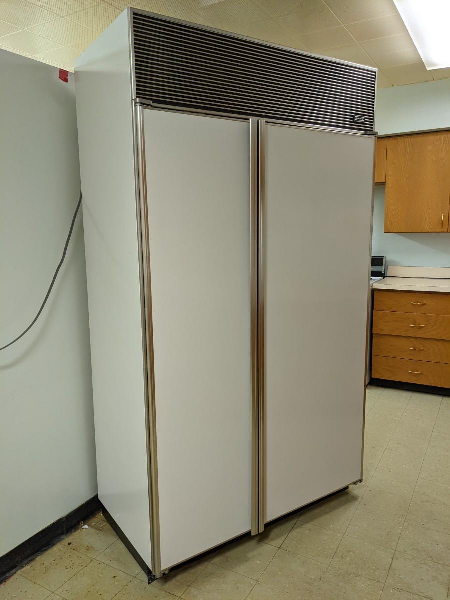 SubZero 632 RefrigeratorVery clean, Exc Condition