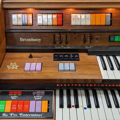 Kimball The Pro Entertainer Electric Organ-great shape