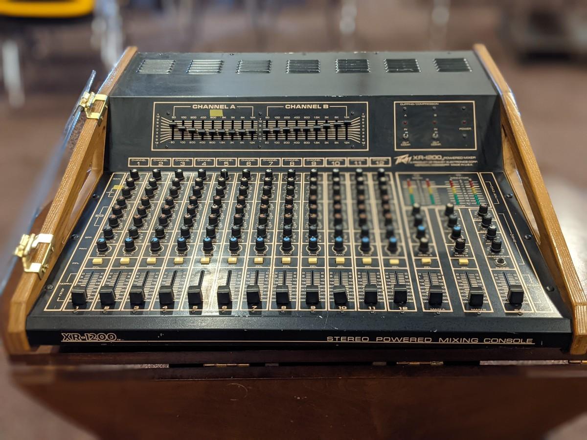 Peavey XR-1200 Stereo Powered Mixing Console-Exc Condition | EstateSales.org