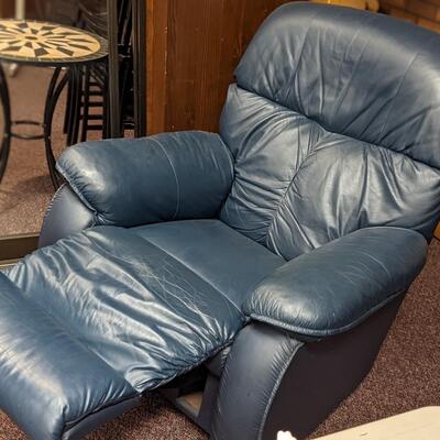 La-Z-Boy Leather Recliner-Great Shape