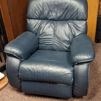 La-Z-Boy Leather Recliner-Great Shape
