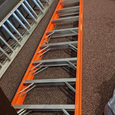 Keller 10' Professional Use Step Ladder-Like New