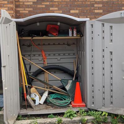 Rubbermaid Outdoor Storage Unit