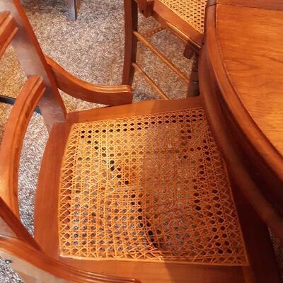 Lot 3 -Eloquent Vintage Round Wooden Dining Table with 6 chairs and two leaf inserts