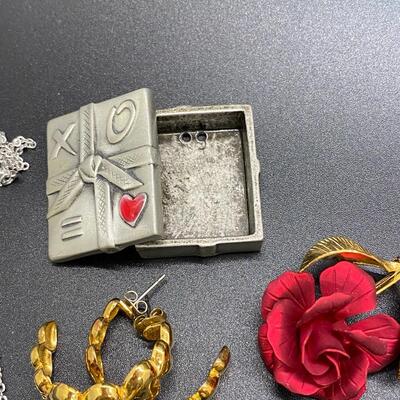 Hearts and Flowers Romantic Love Jewelry Lot
