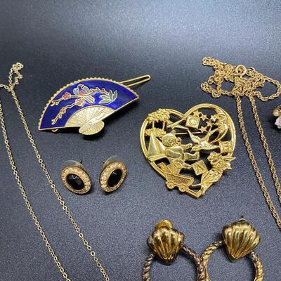 Goldtone Fashion Jewelry Lot