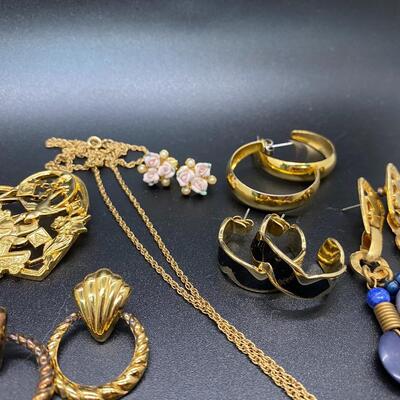 Goldtone Fashion Jewelry Lot