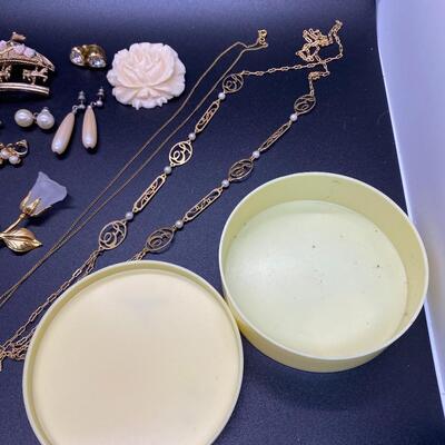 Goldtone Victorian Romance Style Jewelry Lot