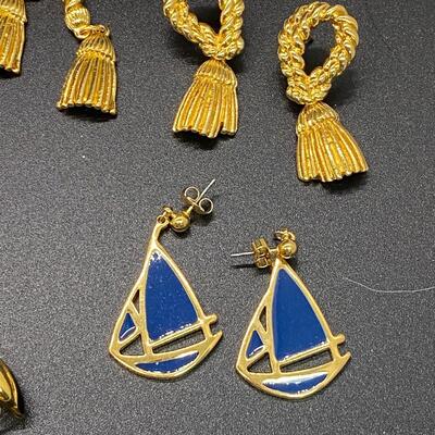 Retro 1980s Bright Goldtone Jewelry Lot