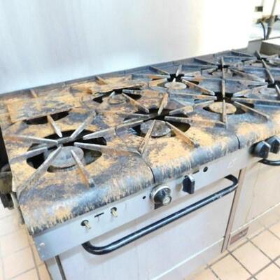 Commercial Southbend Select Gas 10 Burner Cooktop and Double Oven 