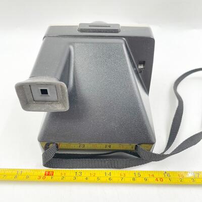 VINTAGE POLAROID ONE STEP LAND CAMERA W/FLASH BARS