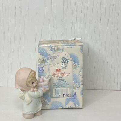 184 - Aunt Cleo Figurine 