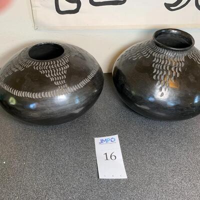 Pair #2 of Mata Ortiz bowls. 