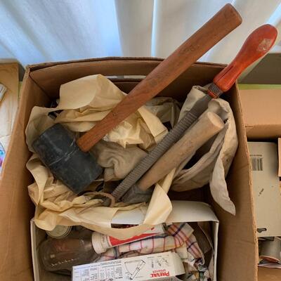 Art tools and sewing supplies