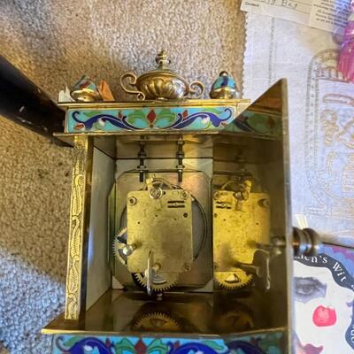 Assorted decorative pieces