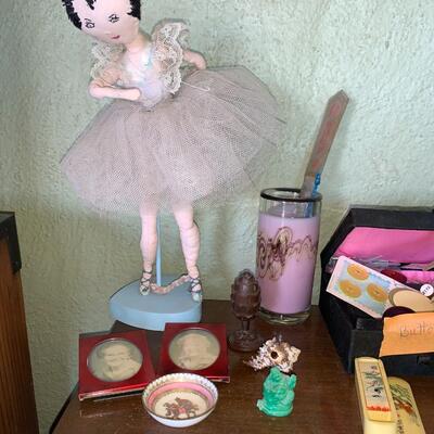 Knickknacks and Miniatures