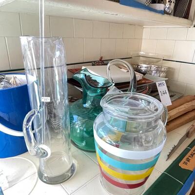 Glass trays, serving ware