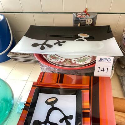Glass trays, serving ware