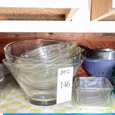 Glass bowls, bakeware