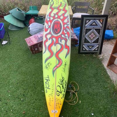 Surfboard 2, Pro-Surfer signed 