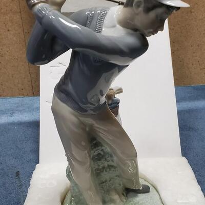 Lladro  Jugedor de Golf  