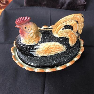 Fenton hen on nest