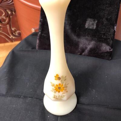 Fenton custard bud vase