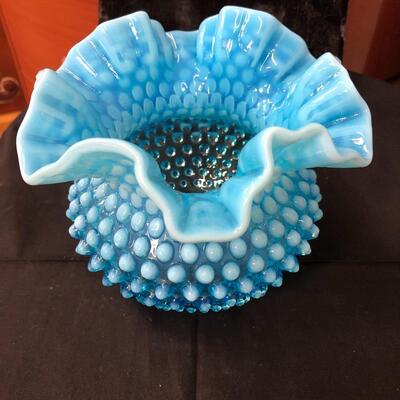 Gorgeous opalescent Fenton double crimped vase