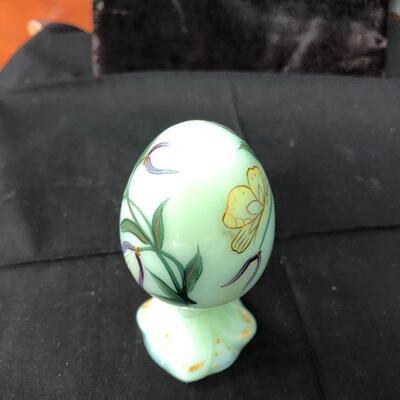 Gorgeous Fenton sea green egg