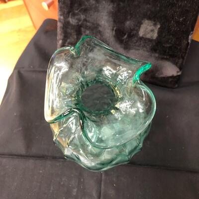 Fenton optic pinch green vase