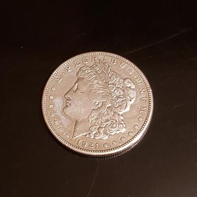 1921 Morgan silver dollar 