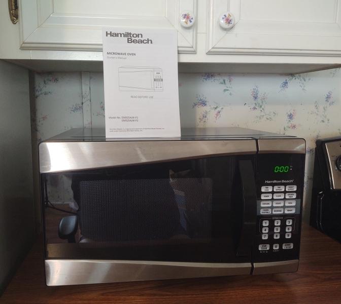 9 Hamilton Beach Microwave
