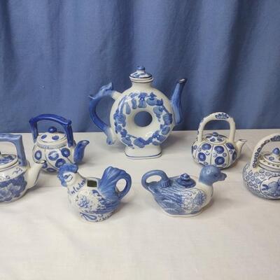 24 - Blue & White Tea Set