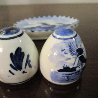 Delft Blue Holland Windmill Collection Oval Tray, Salt & Pepper Shaker