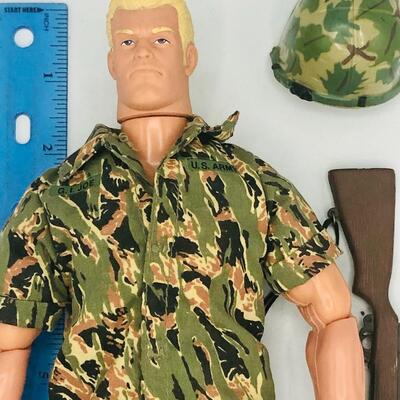 Vintage 1996 Hasbro G.I. Joe 12" Action Figure