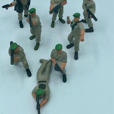 Vintage 1987 Mattel Guts Lot of 8 Green Beret Mini Figures
