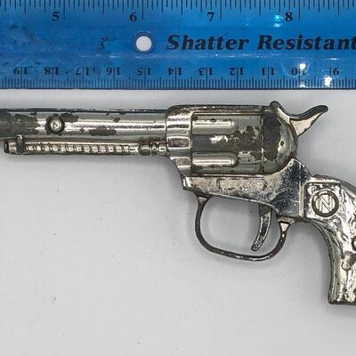 Vintage Brave 5.5â€ Toy Cap Gun